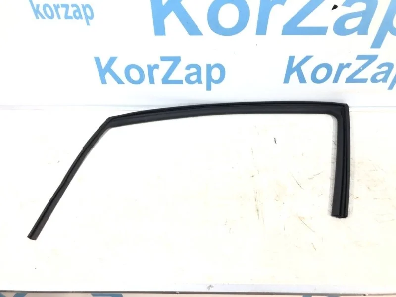Уплотнитель стекла двери Kia Cerato 4 2020 BD