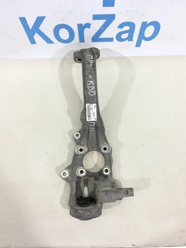 Кулак Kia Quoris 2014 KH