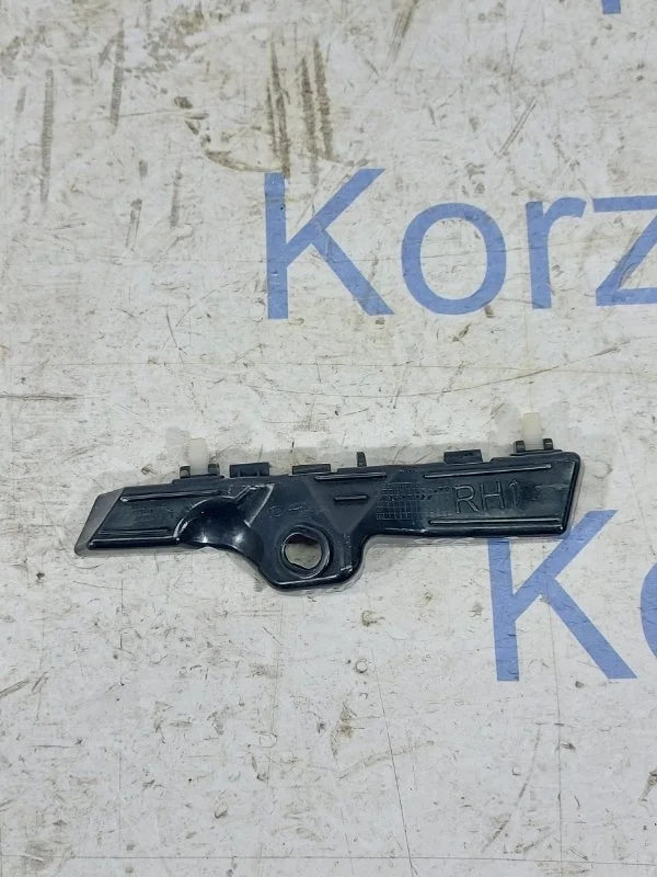 Кронштейн бампера Kia Sorento 2 2012 XM
