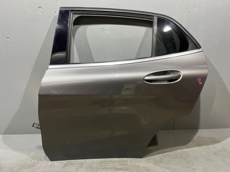 Дверь Mercedes GLA X156