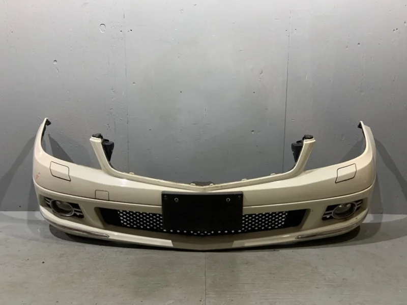 Бампер Mercedes W204