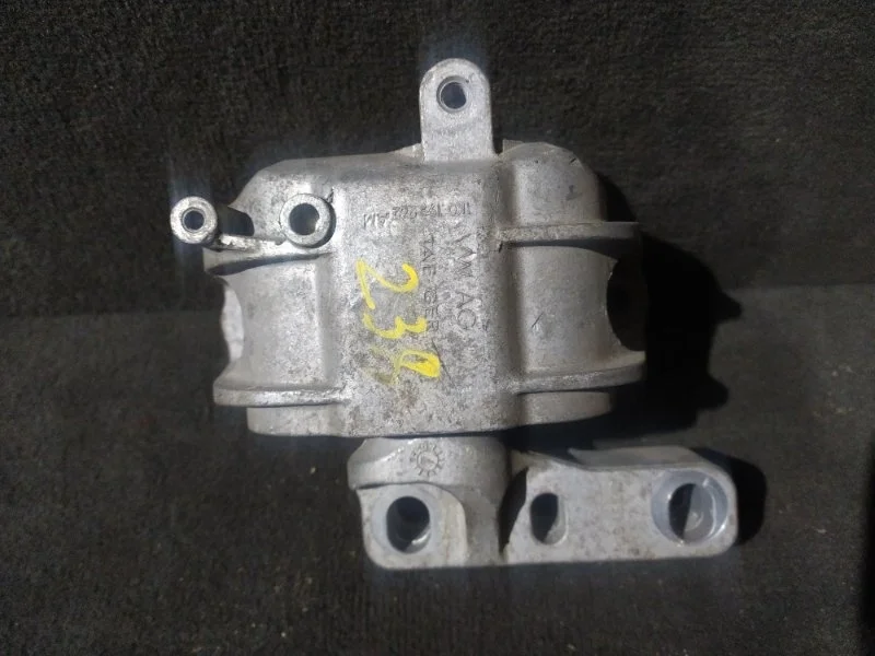 Опора двс Volkswagen Golf Plus 2007 5M1