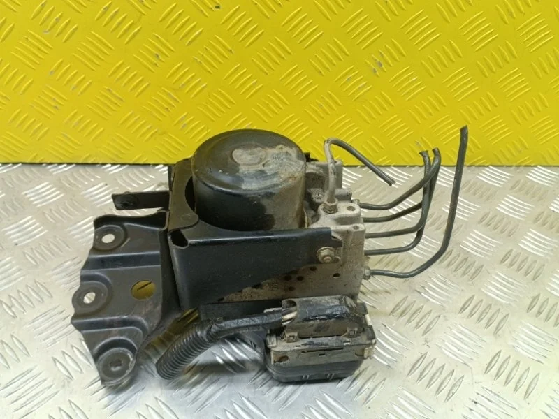Блок abs Toyota Rav 4 (XA30) (2005-2014) 2006