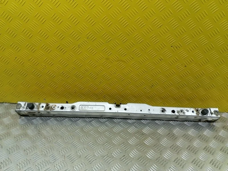 Планка под капот Toyota Rav 4 (XA30) (2005-2014) 2006