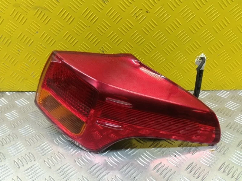 Фонарь задний правый Toyota Rav 4 (CA40) (2012-2019) 2013