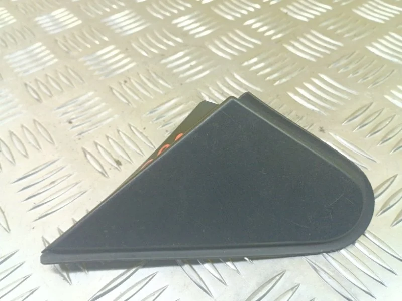 Накладка (кузов наружные) Toyota Rav 4 (CA40) (2012-2019) 2013
