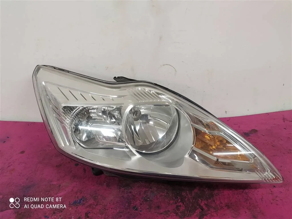 Фара правая Ford Focus 2+ Фокус 2008-2011 1744971