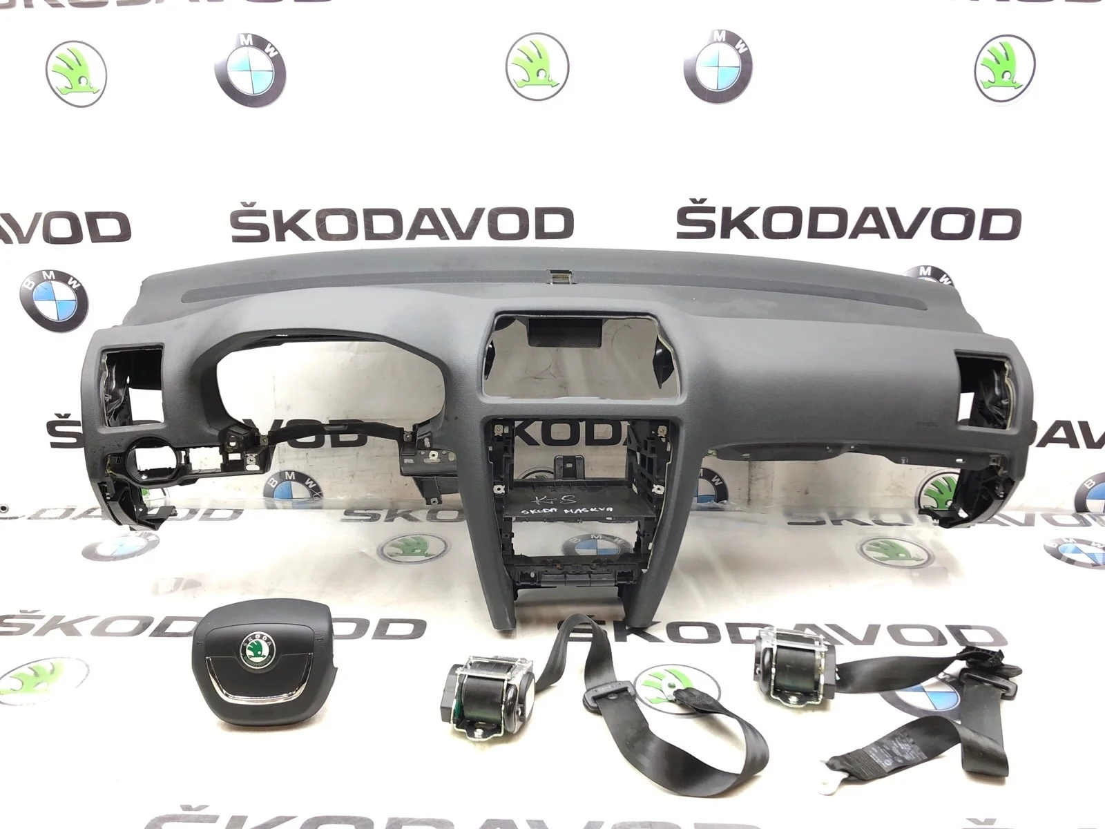 Комплект безопасности Skoda Octavia 2012 1Z1857007CG A5 (1Z) 1.2 CBZB