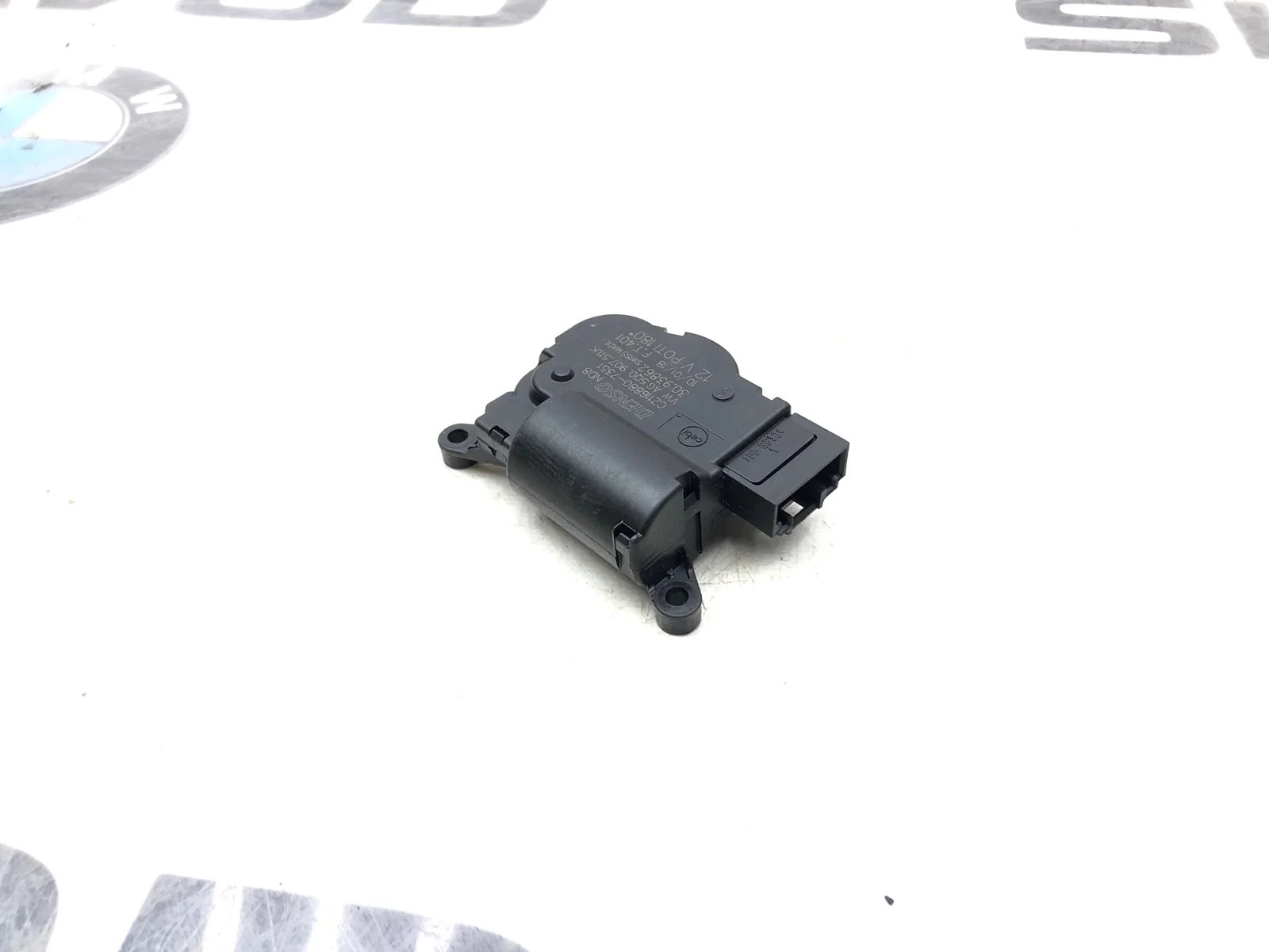 Сервопривод заслонки печки Volkswagen Passat 2018 5Q0907511K B8 2.0 DFGA