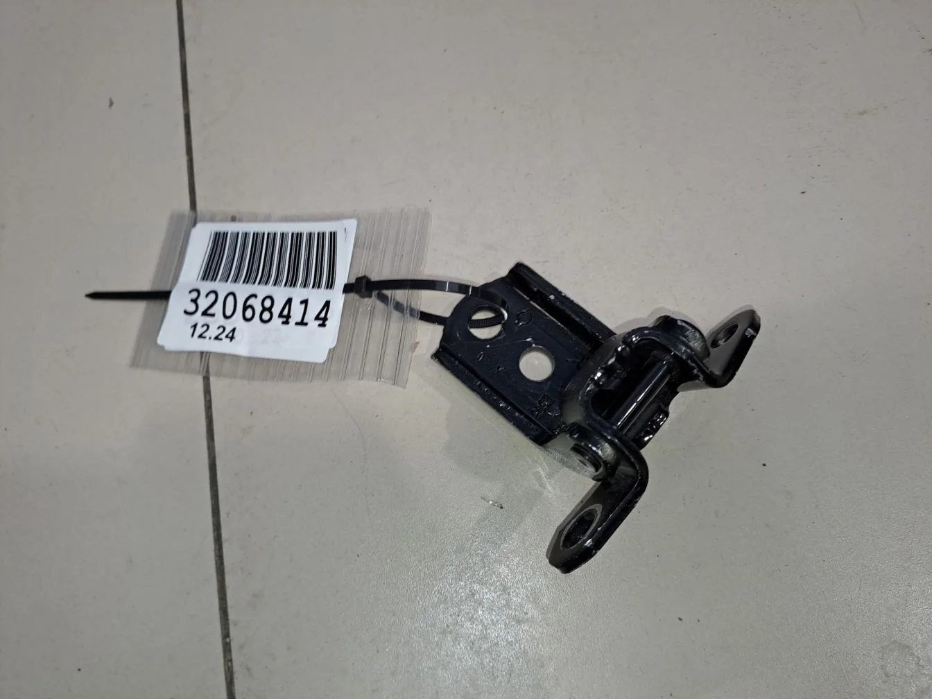 Петля двери правая для Nissan Qashqai J11E 2014-