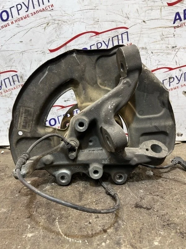 Кулак поворотный MB CLS550 2012 C218 W218