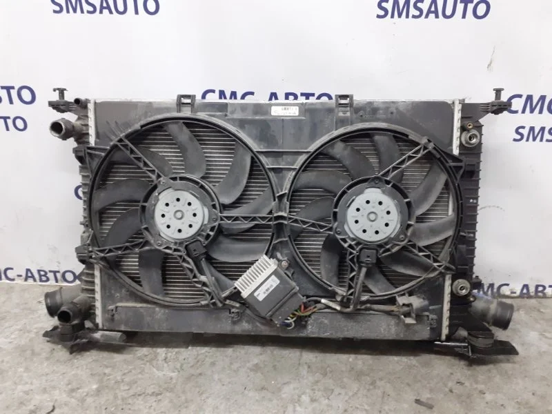 Кассета радиаторов Audi A5 8K0121251AJ 8T/ КУПЕ 2.0T CDN