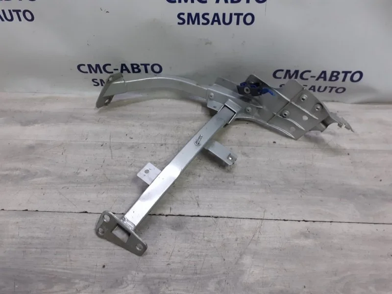 Кронштейн Audi A8 4H0821135E D4 4.2 CDR, передний левый