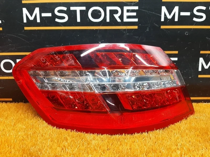 Фонарь задний Mercedes-Benz -class 2013 W212