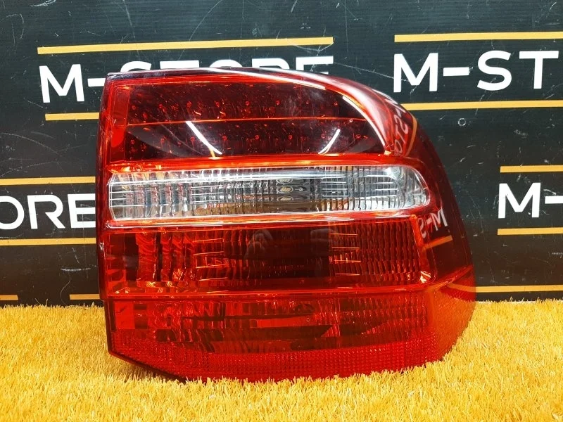 Фонарь задний Porsche Cayenne 2007 957