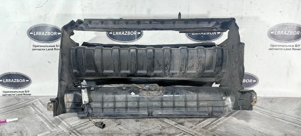 Диффузор центральный Range Rover L320 05-09