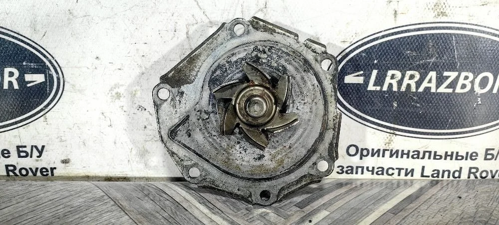 Помпа охлаждения Land Rover Freelander 2 3.2