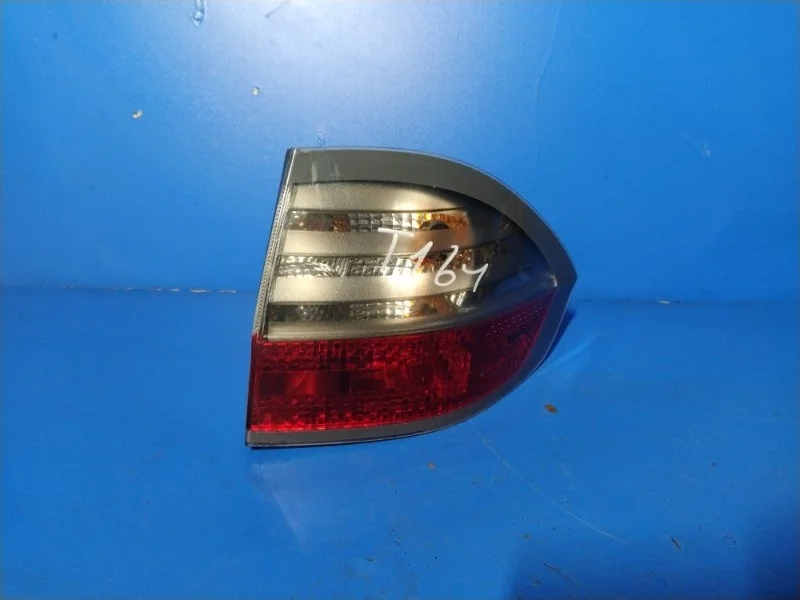 Фонарь задний наружный правый Ford S-Max (06-15)