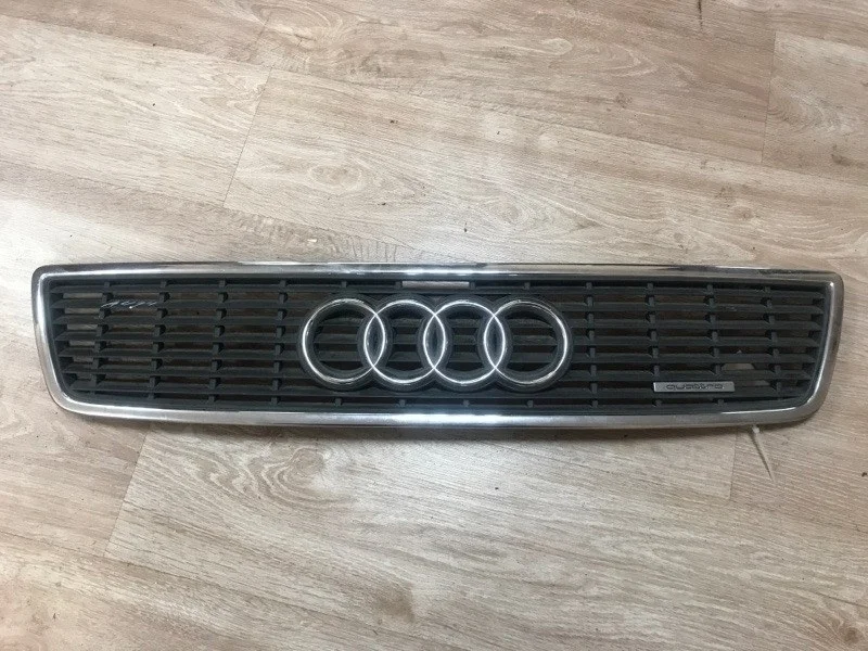 Решетка радиатора Audi A8 1994-2002 D2