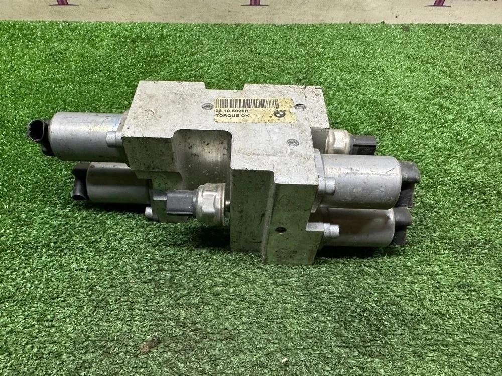 Блок клапанов адаптив драйв BMW X5 E70