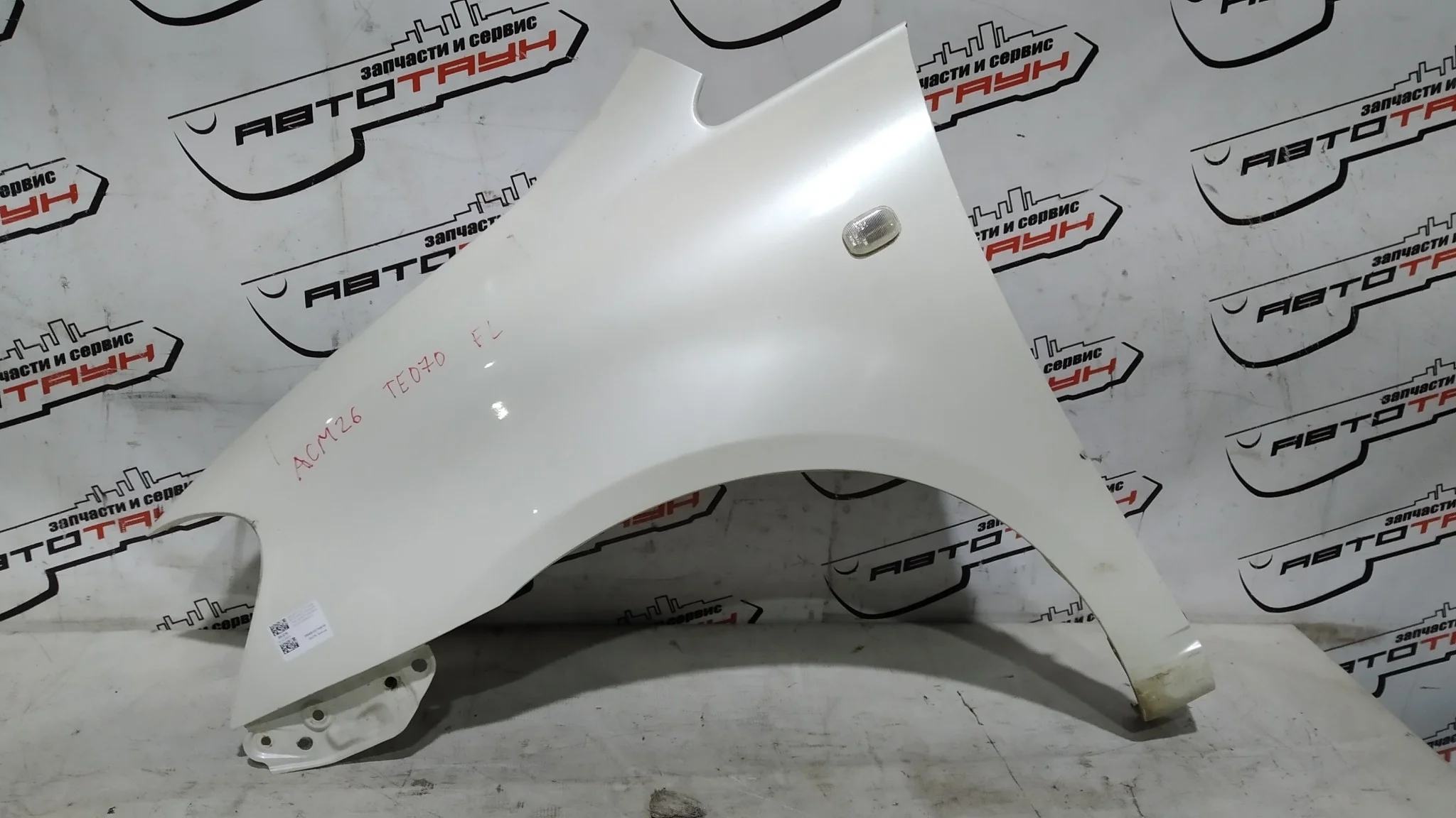 КРЫЛО TOYOTA AVENSIS VERSO IPSUM PICNIC ACM21W ACM26W 5381244060 ПЕРЕДНЕЕ ЛЕВОЕ белый, 042 TE070