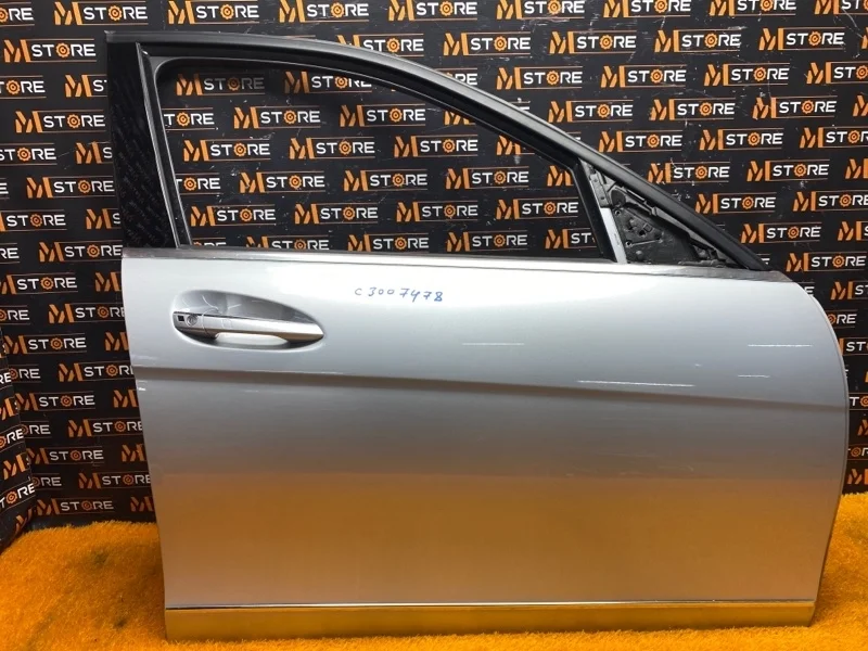 Дверь Mercedes-Benz -Class 2010 W204
