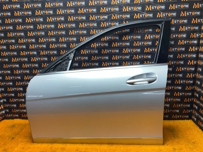 Дверь Mercedes-Benz -Class 2010 W204