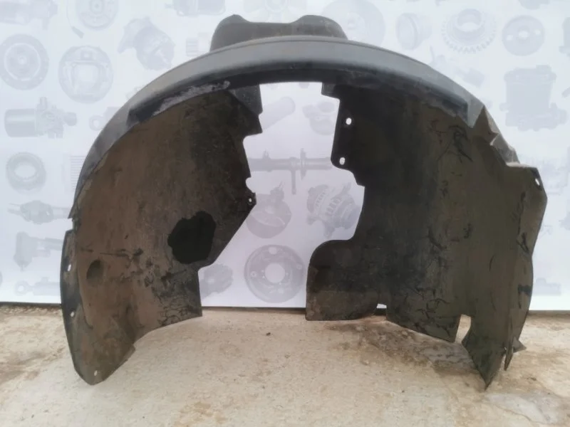 Подкрылок ( локер ) FORD FOCUS 3