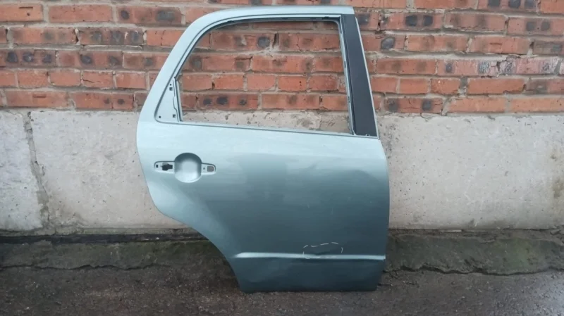 Дверь задняя правая Suzuki Sx4 YA