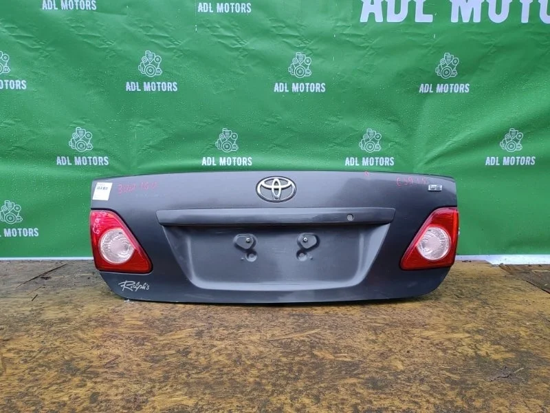 Крышка багажника Toyota Corolla 2006-2012 150
