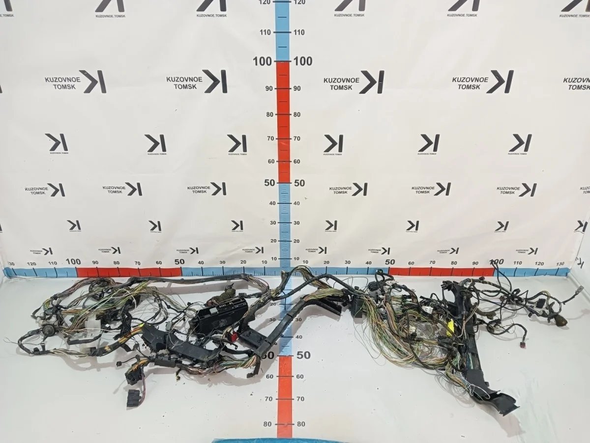 Проводка салона Ford Focus 2012 CB8