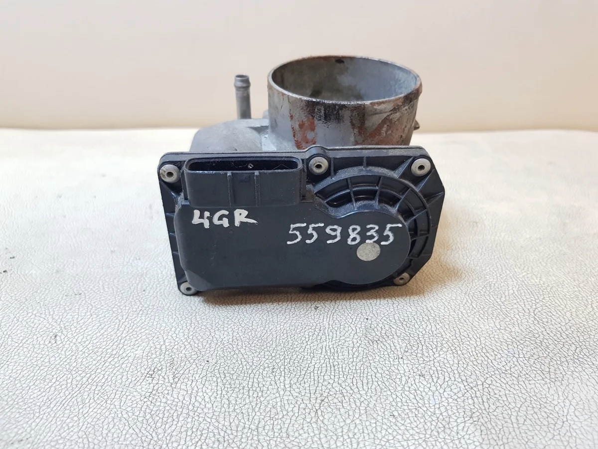 дроссельная заслонка LEXUS IS IS250 2  XE20, GSE20    ЛЕКСУС   ИС250    2203031020 2005-2013 (контрактная запчасть)