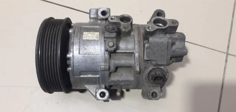 Компрессор кондиционера Toyota Corolla E140