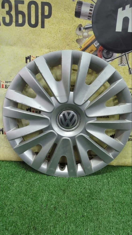 Колпак колеса Volkswagen Jetta 2018 5K0601147F 6 CWVA