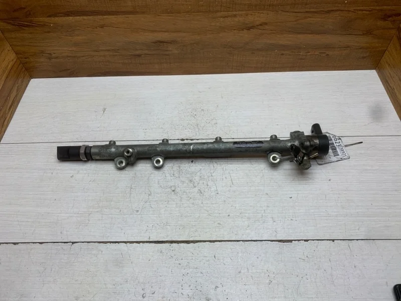 Топливная рампа Mercedes V-Class W638 611980 2.2