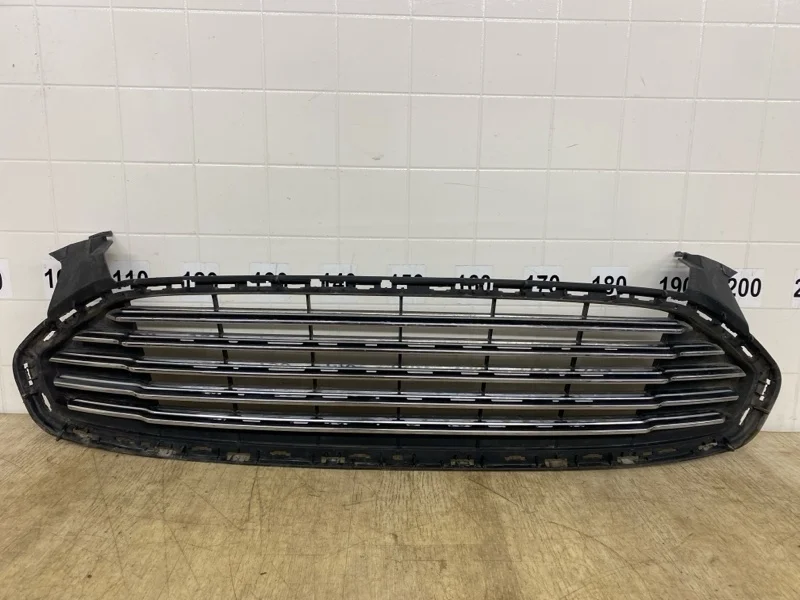 Решетка радиатора FORD MONDEO 5 2015 2016 2017 2018 2019 2020