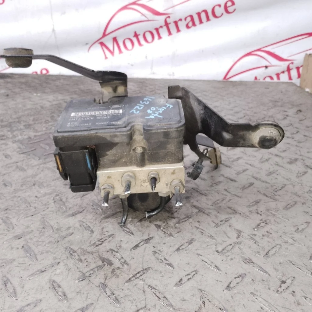 Блок ABS Ford Fiesta 2007 4S612M110DA 1.4D