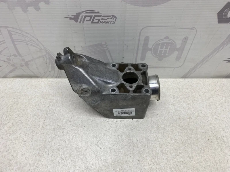 Кронштейн двигателя левый Mercedes-benz Vito 2007 W639