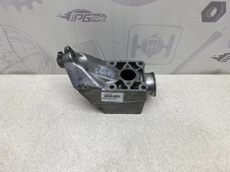 Кронштейн двигателя левый Mercedes-benz Vito W639