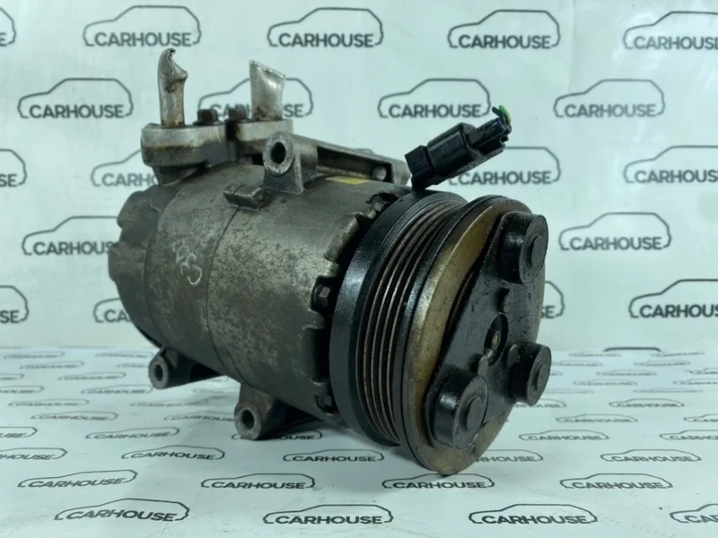 Компрессор кондиционера Ford Focus