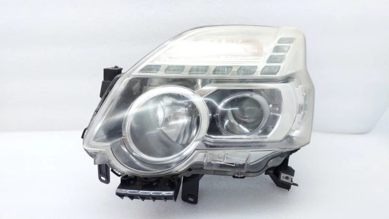 Фара Nissan X-Trail 2011 T31