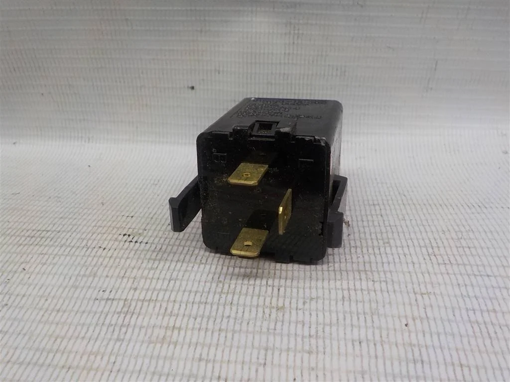 Реле поворотов KIA RIO II (2005—2009)