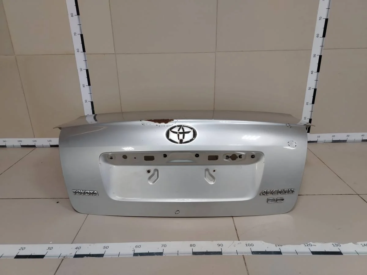 Крышка багажника Toyota Avensis T250 2003-2009