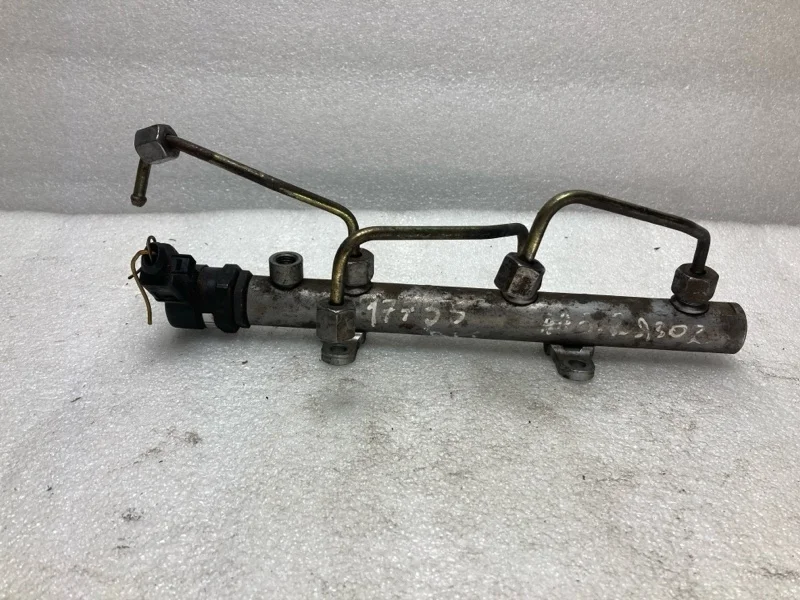 Топливная рампа Audi A6 C6 2004-2010 059130090AA 2.7 BPP