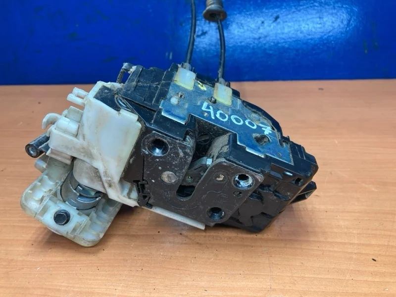 Замок двери Hyundai I30 Fd 2007-2012 813102L020, передний левый