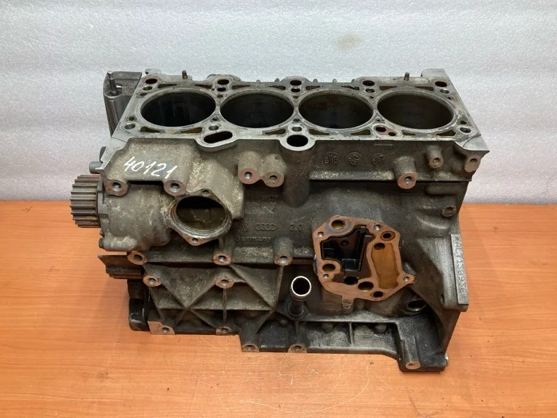Блок двигателя Audi A4 B6 2000-2004 06B103101G 2.0 ALT