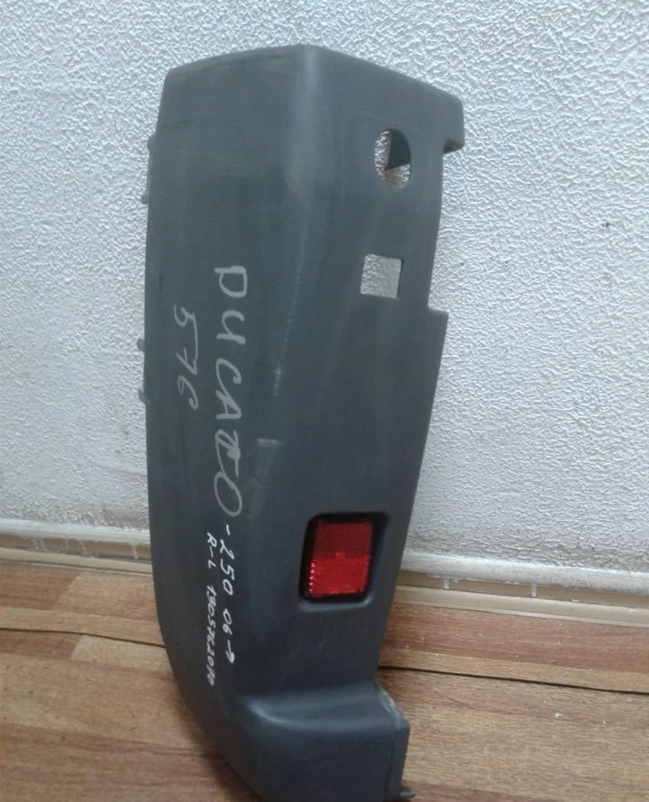 Накладка заднего бампера левая Fiat Ducato (06>) oem 1305762070 (скл-3)