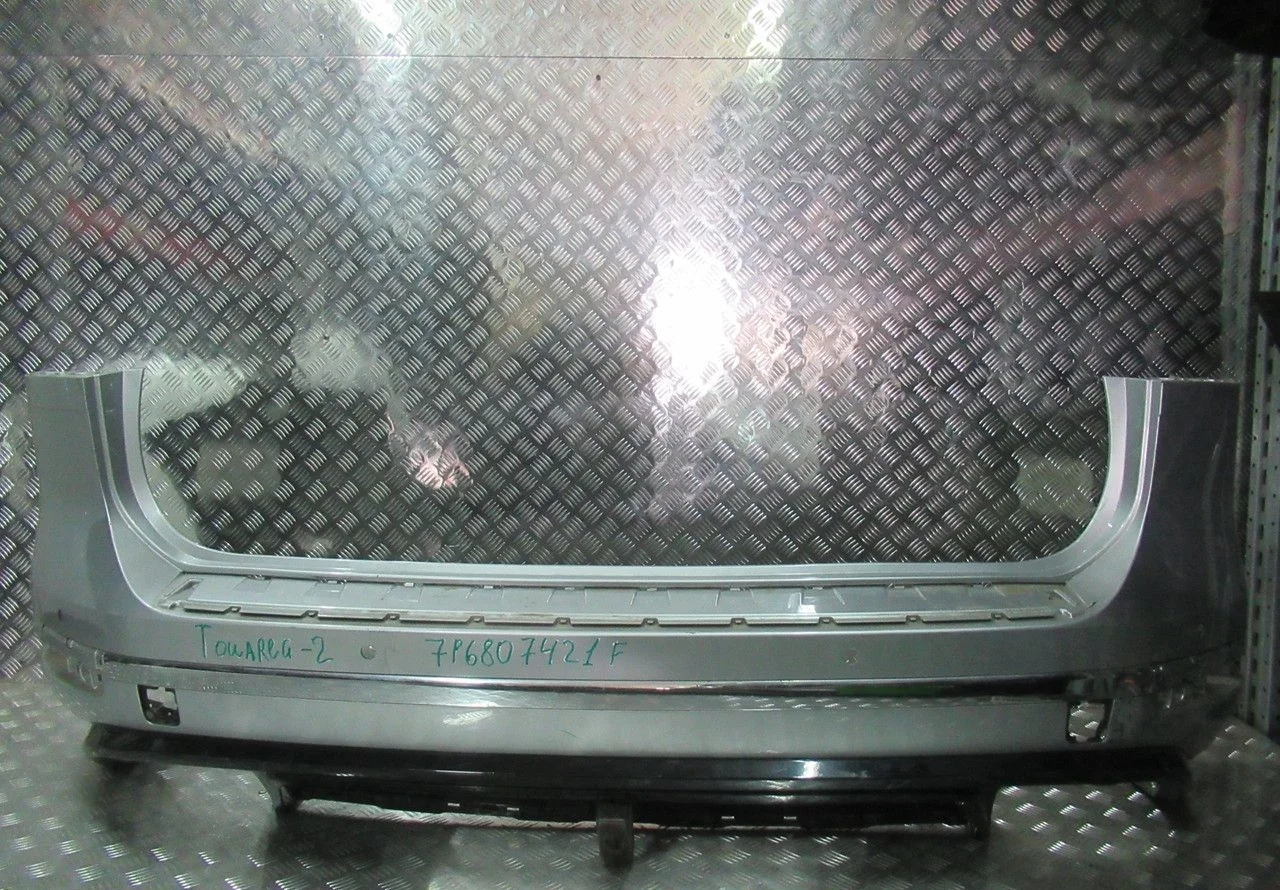 Бампер задний Volkswagen Touareg NF  R-Line oem 7P6807421F (мал.трещины) (скл-3)