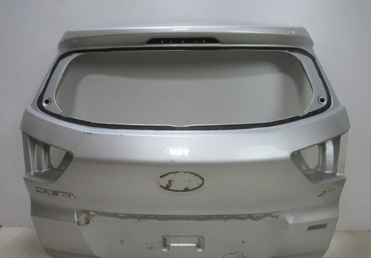 Крышка багажника Hyundai Creta oem 73700M0001 (мал.вмятина) (скл-3)