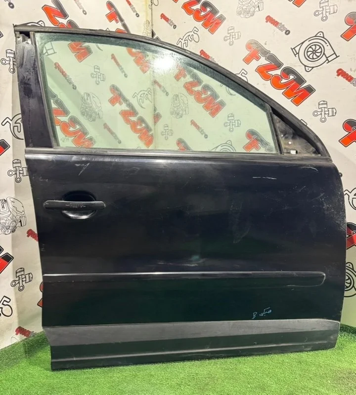 Дверь Volkswagen Tiguan 5N0831056B 5N, передняя правая